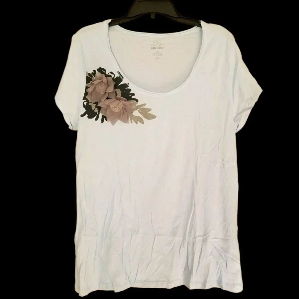 Old Navy XL blue & navy graphic tee fabric flower